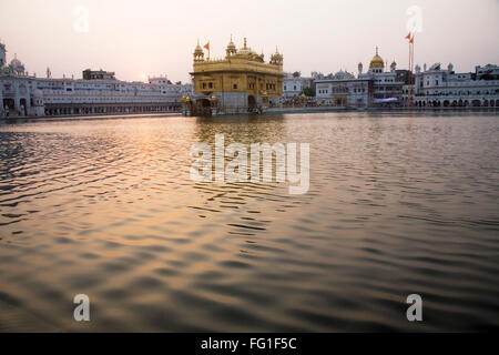 Harimandir Sahib swarn mandir ou temple d'or d'Amritsar Punjab , , , Inde Banque D'Images