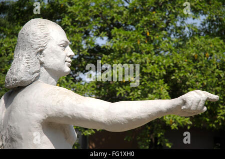 Statue de Shri Arya Bhat à IUCAA Inter University Centre de l'astronomie et l'astrophysique à l'Université de Pune Pune Maharashtra Banque D'Images