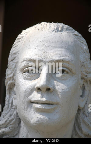 Statue de Shri Arya Bhat à IUCAA Inter University Centre de l'astronomie et l'astrophysique à l'Université de Pune Pune Maharashtra Banque D'Images