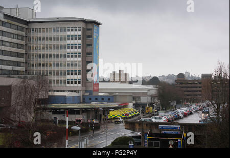 Une vue générale de l'Hôpital universitaire du pays de Galles à Cardiff, l'hôpital de la santé au pays de Galles du Sud. Banque D'Images