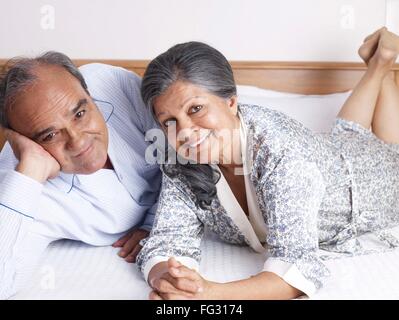 Chambre de couple ancien, femme homme senior, femme mari senior, MR#702T,702S Banque D'Images