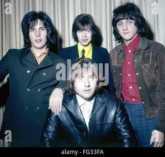 Le groupe pop anglais occasionnels vers 1968. De gauche à droite : John Tebb, Howard Newcomb, Alan Taylor et Bob O'Brian assis. Banque D'Images