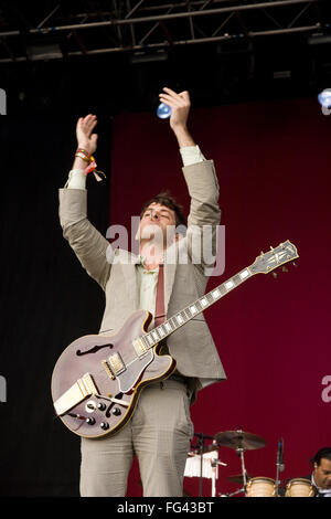 Mark Ronson l'exécution sur l'autre étape au festival de Glastonbury en juin 2008, Somerset, Angleterre, Royaume-Uni. Banque D'Images