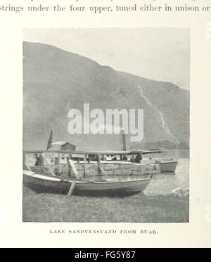 Ce livre vintage raconte un voyage à Viking-Land, avec quatre-vingt-neuf illustrations et une carte couvrant la Norvège et le Spitzberg, mettant en évidence les paysages nordiques et les sites historiques vikings. Banque D'Images