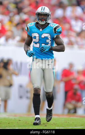 Tamap, Florida, USA. Sep 9, 2012. Sécurité gratuit Carolina Panthers Sherrod Martin (23) au cours de la jeu Panthers contre les Tampa Bay Buccaneers chez Raymond James Stadium le 9 septembre 2012 à Tampa, en Floride. ZUMA Press/Scott A. Miller © Scott A. Miller/ZUMA/Alamy Fil Live News Banque D'Images