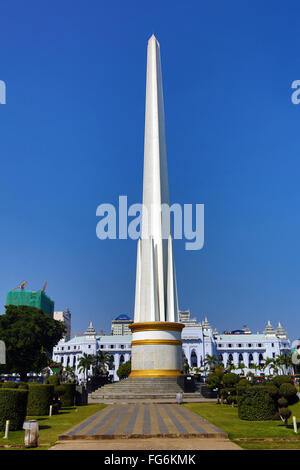 Monument de l'indépendance de Maha Bandola Garden park, Yangon, Myanmar Banque D'Images