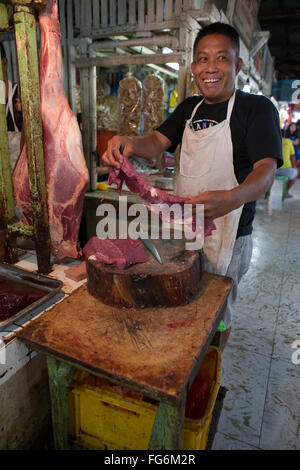 Marché du carbone situé au centre-ville de Cebu City, Philippines Banque D'Images