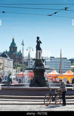 Havis Amanda Fontaine, la place du marché Kauppatori, Helsinki, Uusimaa, Région de la République de Finlande Banque D'Images