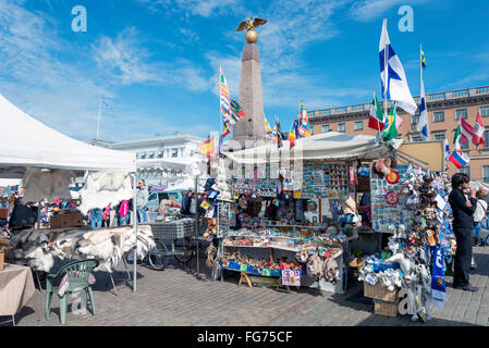 Des marchands de souvenirs, de la Place du Marché (Kauppatori), Helsinki, Uusimaa, Région de la République de Finlande Banque D'Images