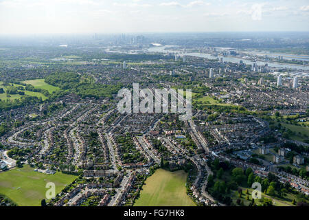 Une vue aérienne des zones de Woolwich et Shooters Hill, dans le sud de Londres Banque D'Images