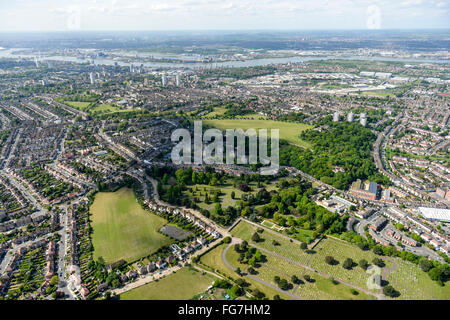 Une vue aérienne des zones de Woolwich et Shooters Hill, dans le sud de Londres Banque D'Images