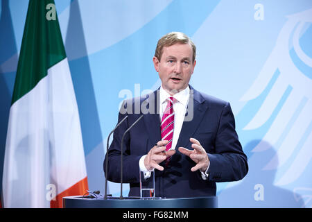 Rencontre Merkel PM Irlandais Enda Kenny Banque D'Images