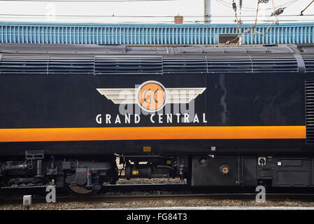 Grand Central Railway Train, à la gare de Doncaster, dans le Yorkshire du Sud, du nord de l'Angleterre Banque D'Images