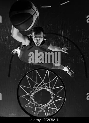 Basket-ball en action Banque D'Images