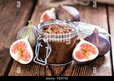 Fig marmelade dans un verre (détaillées close-up shot) Banque D'Images