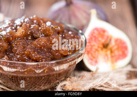 Fig marmelade dans un verre (détaillées close-up shot) Banque D'Images