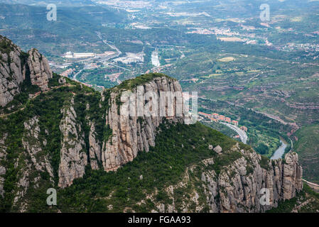 Vue aérienne de Montserrat, près de abbaye bénédictine Santa Maria de Montserrat, Monistrol de Montserrat, en Catalogne, Espagne Banque D'Images