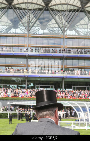 Royal Ascot réunion course de chevaux, Ascot, Berkshire, Angleterre, Royaume-Uni L'Europe. Banque D'Images