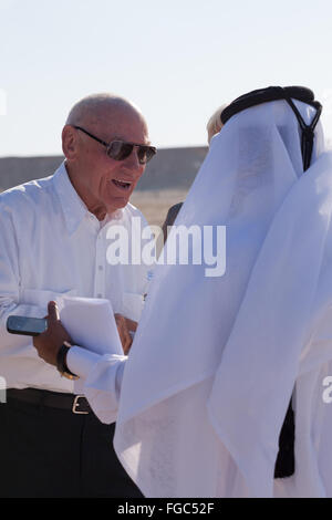 Richard Serra au dévoilement de l'Ouest Est Ouest à l'Est dans le désert du Qatar. Banque D'Images