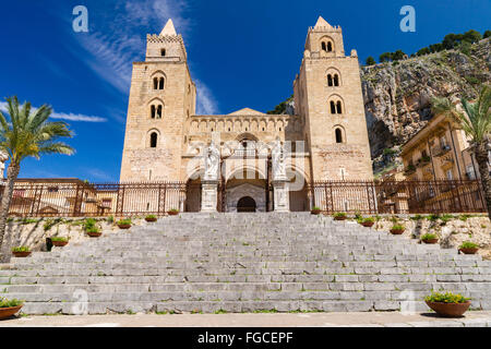 La Cathédrale de Cefalù, Cefalù, Province de Palerme, Sicile, Italie Banque D'Images