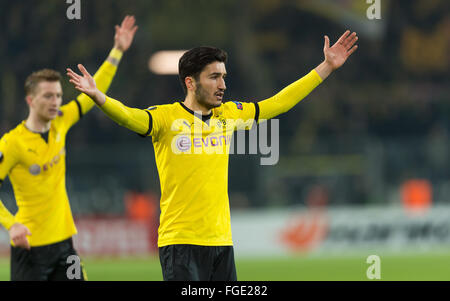 Dortmund, Allemagne. 16Th Jun 2016. Le Dortmund Nuri Sahin réagit au cours de l'UEFA Europa League entre le Borussia Dortmund et le FC Porto au Signal Iduna Park de Dortmund, Allemagne, 18 février 2016. Photo : Guido Kirchner/dpa/Alamy Live News Banque D'Images