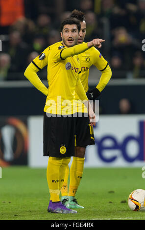 Dortmund, Allemagne. 16Th Jun 2016. Le Dortmund Nuri Sahin réagit au cours de l'UEFA Europa League entre le Borussia Dortmund et le FC Porto au Signal Iduna Park de Dortmund, Allemagne, 18 février 2016. Photo : Guido Kirchner/dpa/Alamy Live News Banque D'Images