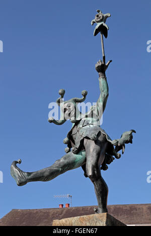 Le Jester sculpture par James Butler sur Henley Street, Stratford upon Avon, Warwickshire, Royaume-Uni. Banque D'Images
