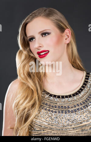 Jeune femme blonde en robe, portrait, fashion, FRV Banque D'Images