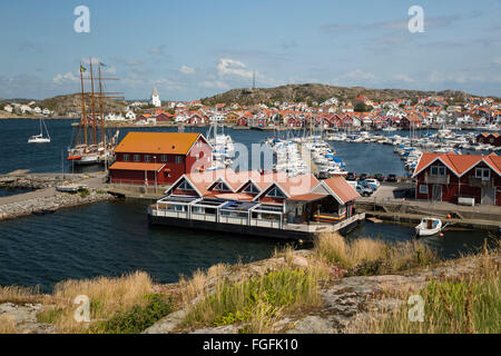 Vue sur Ville et port, Ed, Îles Tjörn, Bohuslän, au sud-ouest de la côte de la Suède, Suède, Scandinavie, Europe Banque D'Images