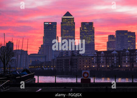 Lever de soleil sur l'hiver les Docklands, Londres, Angleterre, Royaume-Uni Banque D'Images