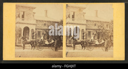 Coachman holding les rênes du cheval avec les gens dans l'entraîneur, de Robert N. Dennis collection de vues stéréoscopiques 2 Banque D'Images