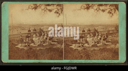 Une vue panoramique de Salt Lake City depuis Camp Douglas, mettant en valeur l'aménagement de la ville et l'environnement environnant. Capturé par Charles Roscoe Savage au XIXe siècle. Banque D'Images
