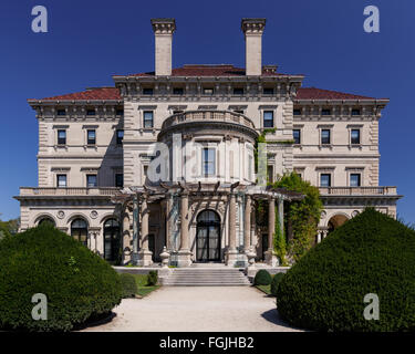 Les disjoncteurs, agencement de l'hôtel particulier de Cornelius Vanderbilt et chef parmi les manoirs de Newport de Newport, RI, USA. Banque D'Images