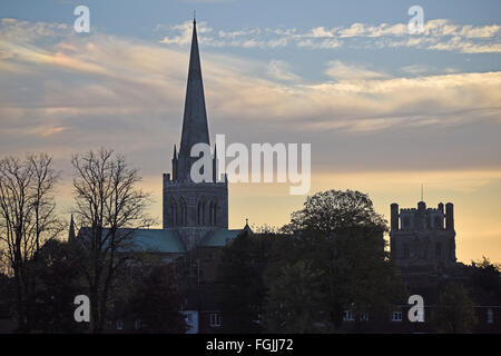 La Cathédrale de Chichester et le Campanile (clocher) sur un paisible après-midi d'octobre Banque D'Images