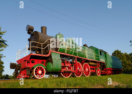 Le chemin de fer et des communications à Haapsalu, exposition du Musée de la vieille locomotive à vapeur. Haapsalu, Estonie Banque D'Images