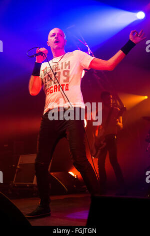 Fontaneto d'Agogna en Italie. 19 février 2016. Le groupe de rock italien effectue NEGRITA vivre sur la scène du phénomène au cours de la Tournée 'Club' 2016 Credit : Rodolfo Sassano/Alamy Live News Banque D'Images