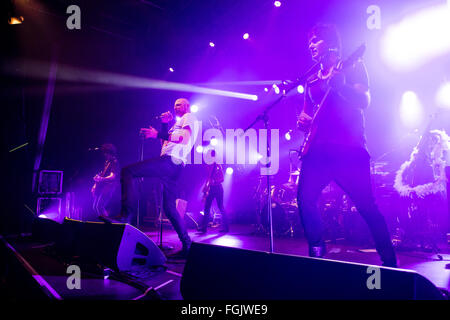 Fontaneto d'Agogna en Italie. 19 février 2016. Le groupe de rock italien effectue NEGRITA vivre sur la scène du phénomène au cours de la Tournée 'Club' 2016 Credit : Rodolfo Sassano/Alamy Live News Banque D'Images