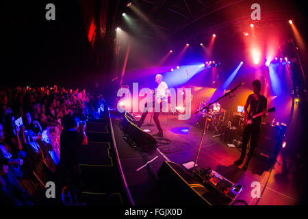 Fontaneto d'Agogna en Italie. 19 février 2016. Le groupe de rock italien effectue NEGRITA vivre sur la scène du phénomène au cours de la Tournée 'Club' 2016 Credit : Rodolfo Sassano/Alamy Live News Banque D'Images