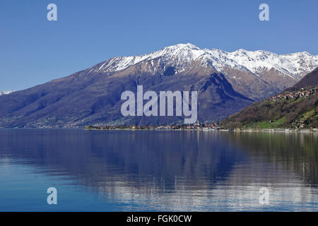 Vue de Gera Lario sur le Lac de Como à Domaso. Italien Banque D'Images