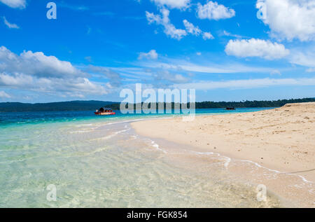 Scène en mer plage de Joly Bouy Island, Mahatama Gandhi Parc national maritime, Port Blair, Andaman, Inde Banque D'Images