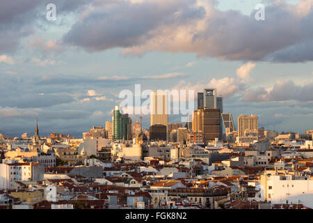 Vue panoramique sur les toits de Madrid, Espagne. Banque D'Images