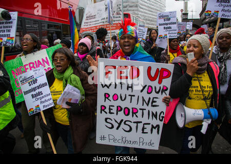 Peckham, Londres, 20 février 2016, des centaines ont défilé dans Peckham pour protester contre la politique britannique en matière de renvoi. Crédit : David Rowe/Alamy Live News Banque D'Images