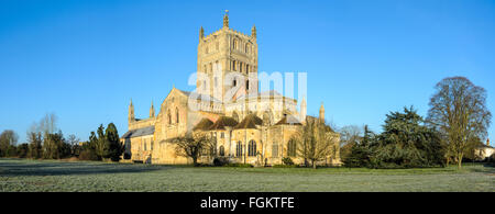 Abbaye de Tewkesbury sur un matin d'hiver Banque D'Images