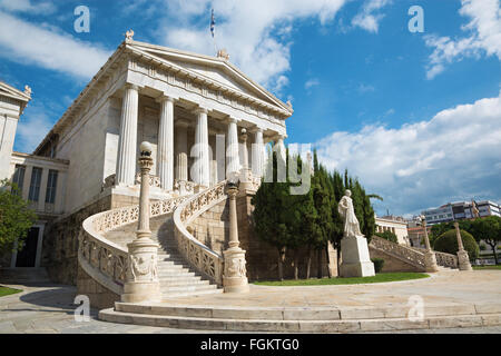 Athènes - La Bibliothèque nationale conçu par l'architecte danois Theophil von Hansen (19 100.). Banque D'Images