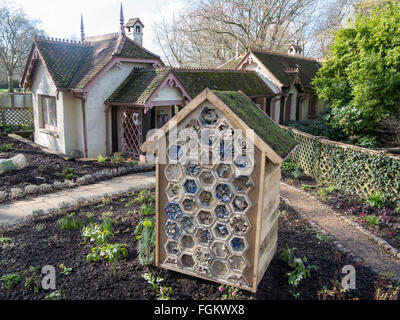 UK London St James Park Bird keepers cottage construit en 1837 par la Société ornithologique de Londres Banque D'Images