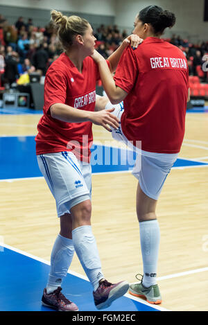 Manchester, UK. 20 février 2016. Go les femmes l'échauffement avant le match. Les femmes de l'équipe Go vs Albanie en tour de qualification pour l'EuroBasket Women 2017 Belle Vue à Manchester. Credit : pmgimaging/Alamy Live News Banque D'Images