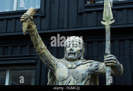 Vieux Village Viking Islande musée historique à Hafnarfjordur Reykjavik outrside avec statue de Viking Banque D'Images