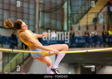 Glasgow, R.-U., 20 février 2016, de l'Italie Alessia Trost sautant au saut en hauteur. Elle a terminé à égalité avec un premier record du stade de 1,93 mètres. Crédit : Colin Edwards / Alamy Live News Banque D'Images