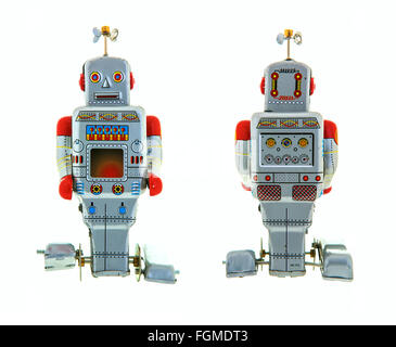 Clockwork Tin Retro Robot sur un fond blanc Banque D'Images