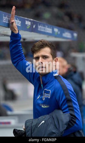 Berlin, Allemagne. Feb 20, 2016. Valentin Stocker du Hertha avant le match de football de la Bundesliga entre Hertha BSC et VfL Wolfsburg à l'Olympia Stadium de Berlin, Allemagne, 20 février 2016. Photo : Annegret Hilse/dpa/Alamy Live News Banque D'Images